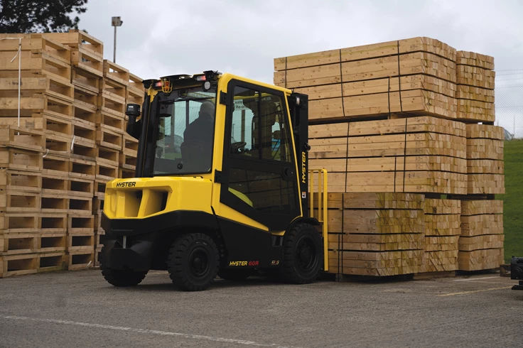 Sit Down Counterbalance Forklift | Hyster H40-70A