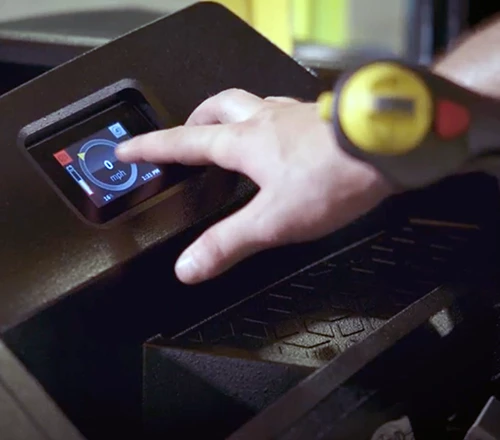 TOUCHSCREEN DISPLAY