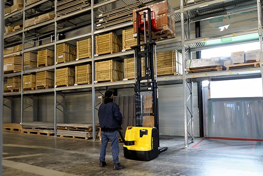 PALLET STACKERS 