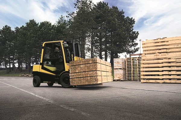 HVO: ONTDEK DE REDUCTIE VAN DE EMISSIES VAN HEFTRUCKS DOOR DUURZAME EN AANPASBARE AANDRIJVING
