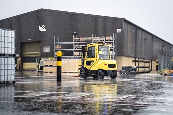 HYSTER ON THE OUTSIDE AND ON THE INSIDE
