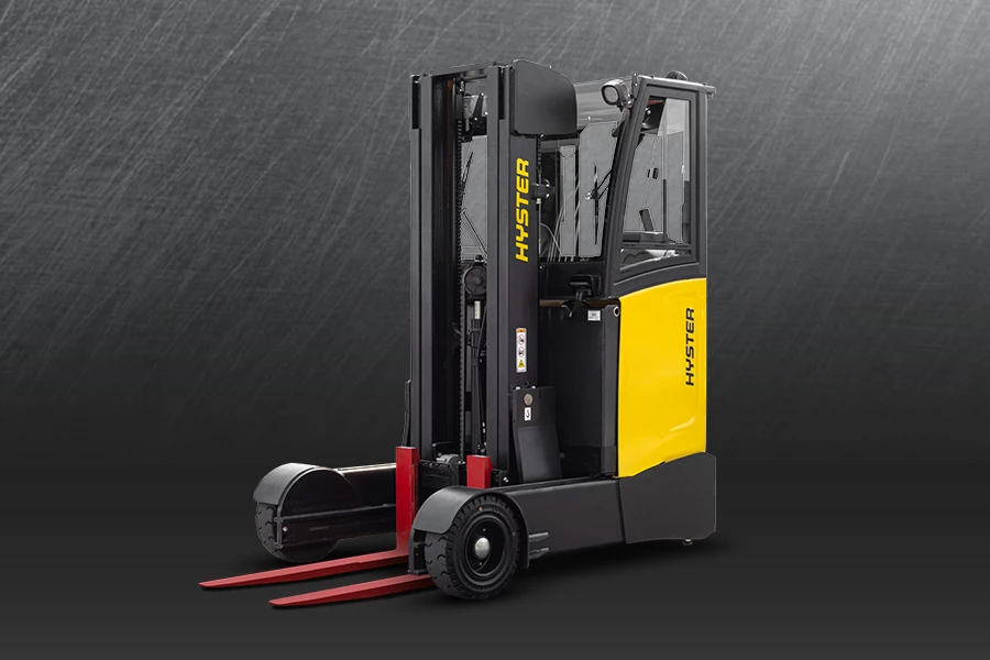 Outdoor Reach Truck