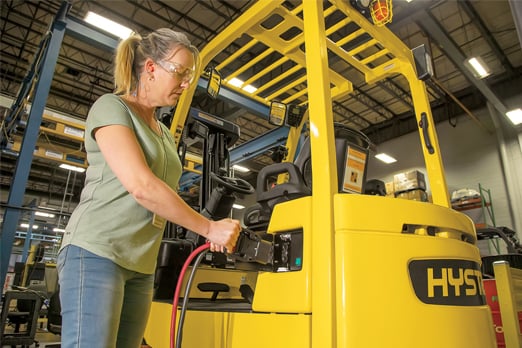 gabelstapler energie schnell verbinden trennen batterie