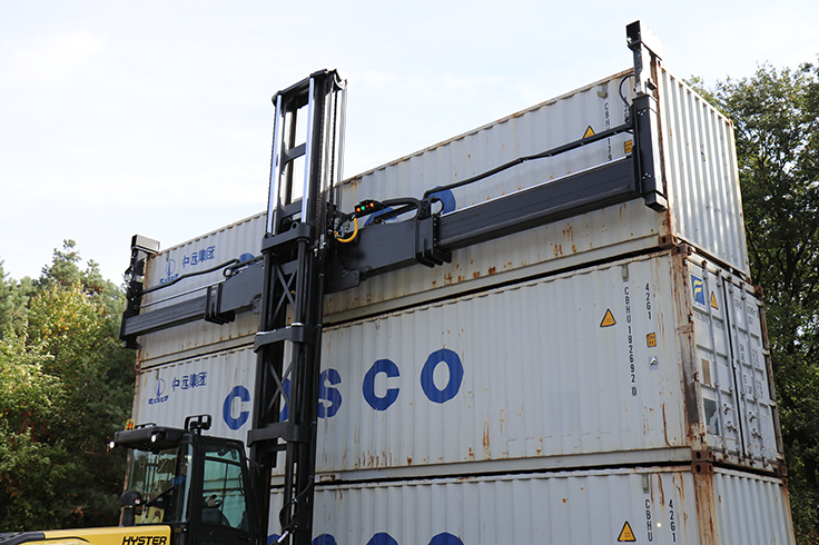 CONTAINER HANDLING | HYSTER