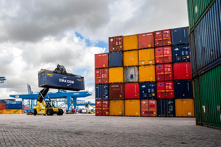 Effortless container handling with the Hyster fleet